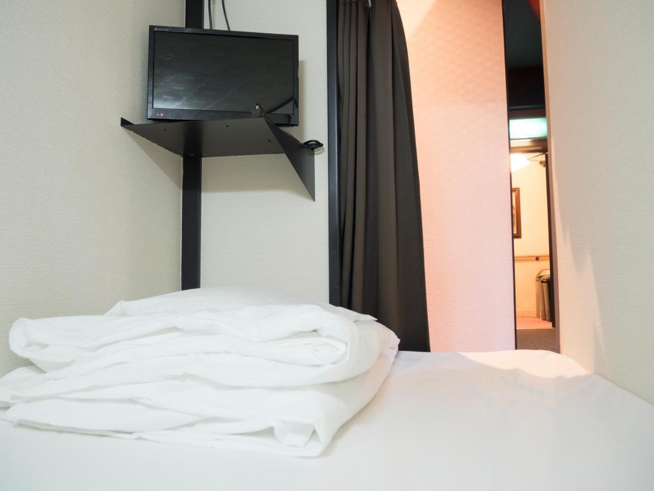 Capsule Hotel Hatagoya Tokio Buitenkant foto